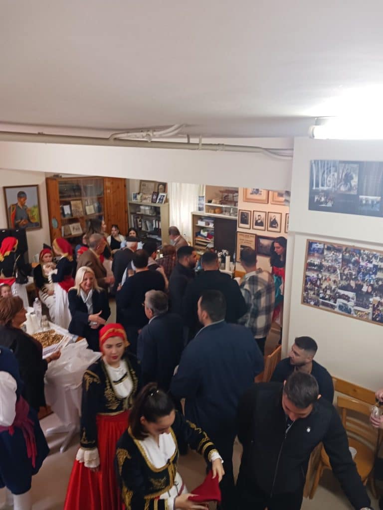 ΚΡΗΤΙΚΟΙ ΠΑΤΡΑΣ: Εορτασμός των 159 χρόνων του Ολοκαυτώματος  - φωτο