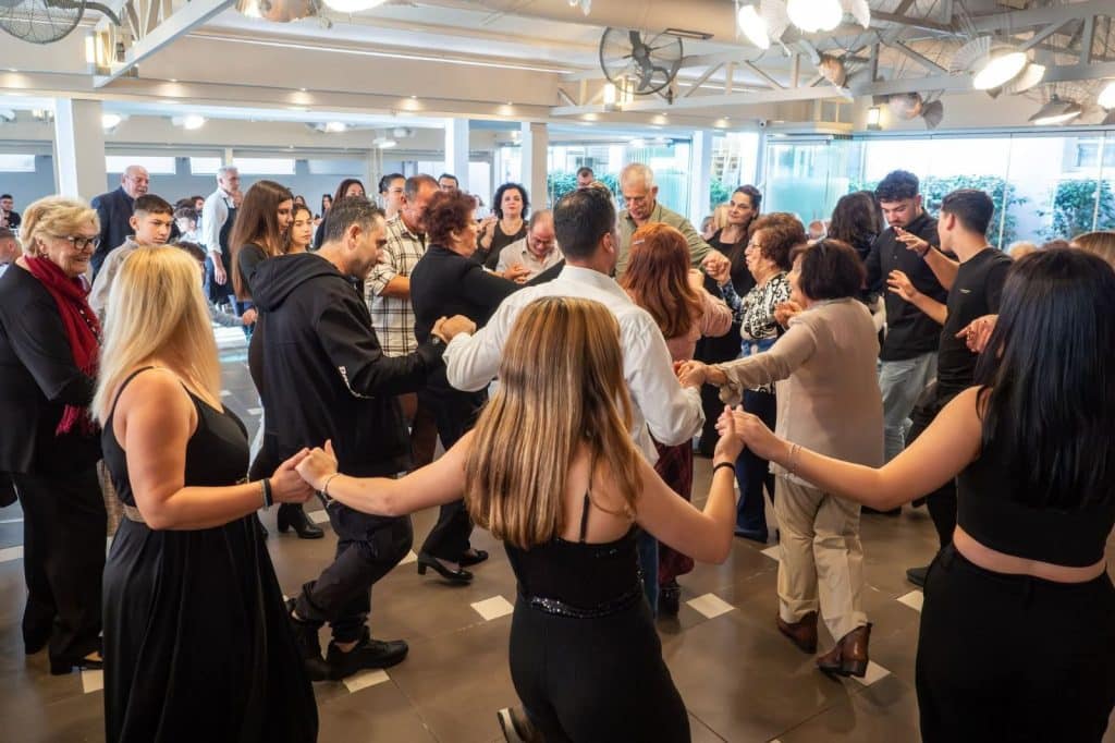 ΚΡΗΤΙΚΟΙ ΠΑΤΡΑΣ: Εορτασμός των 159 χρόνων του Ολοκαυτώματος  - φωτο