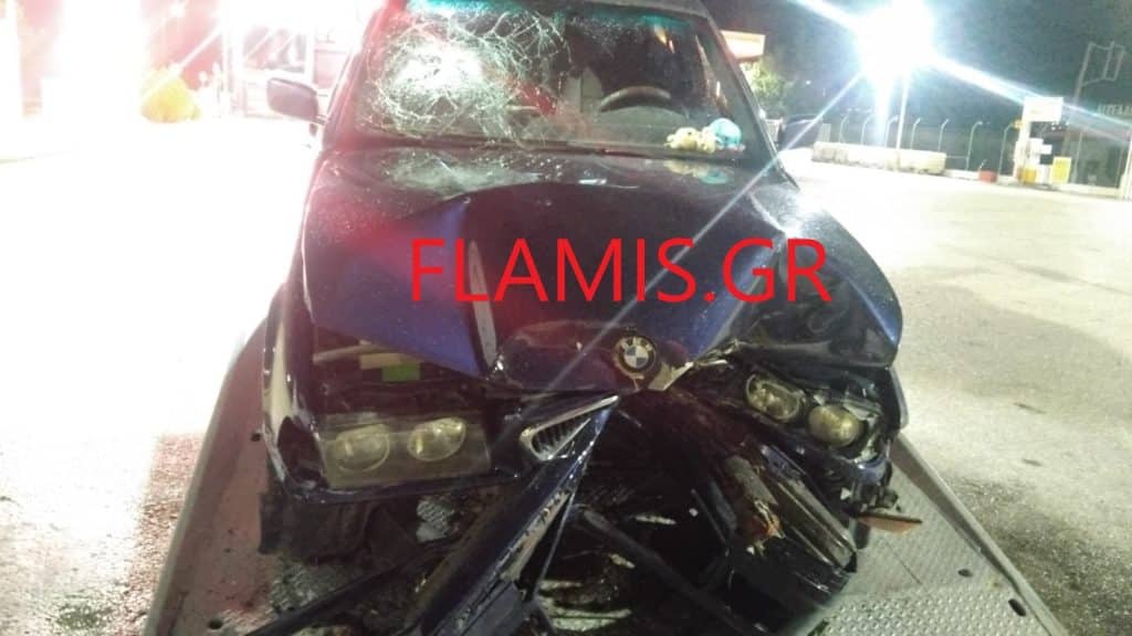 Πάτρα: Απίστευτο τροχαίο στον Ομπλό - ΙΧ καρφώθηκε σε δένδρο και ο συνοδηγός έπεσε στο γκρεμό - φωτο