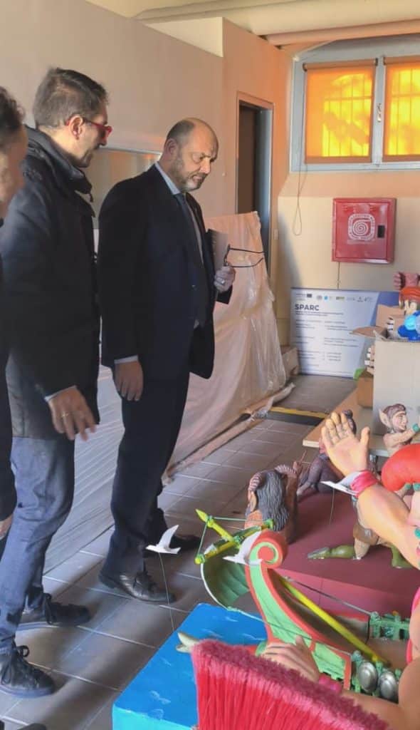 Επίσκεψη και ξενάγηση Υφυπουργού Πολιτισμού Ιασονα Φωτήλα στα "Παλαια Σφαγεια" 1000026222