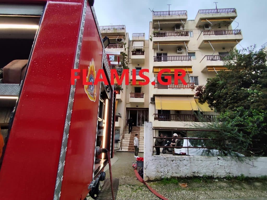 Πάτρα - ΤΩΡΑ: Φωτιά σε διαμέρισμα! Ηταν μέσα μία γυναίκα - φωτο