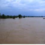 Κακοκαιρία Byron: Μήνυμα από το 112 στο χωριό Υπέρεια Φαρσάλων λόγω υπερχείλισης του ποταμού Ενιπέα