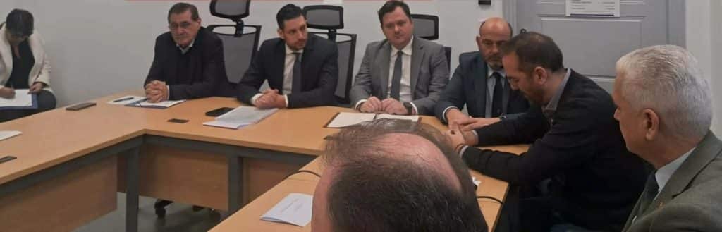 Πάτρα: Σύσκεψη με Κυρανάκη για το τρένο! Δίπλα του ο Πελετίδης - φωτο Πάτρα: Σύσκεψη με Κυρανάκη για το τρένο! Δίπλα του ο Πελετίδης - φωτο