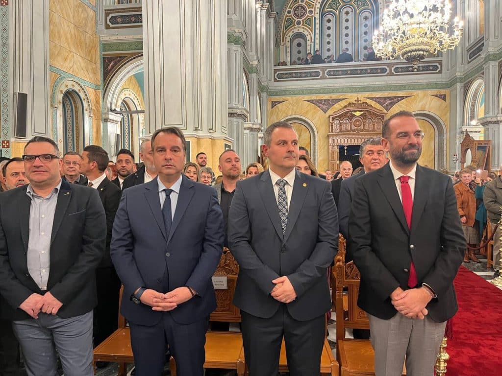 Υψιστη τιμή για τον Νεκτάριο Φαρμάκη! Δείτε με τι τιμήθηκε! Φωτό