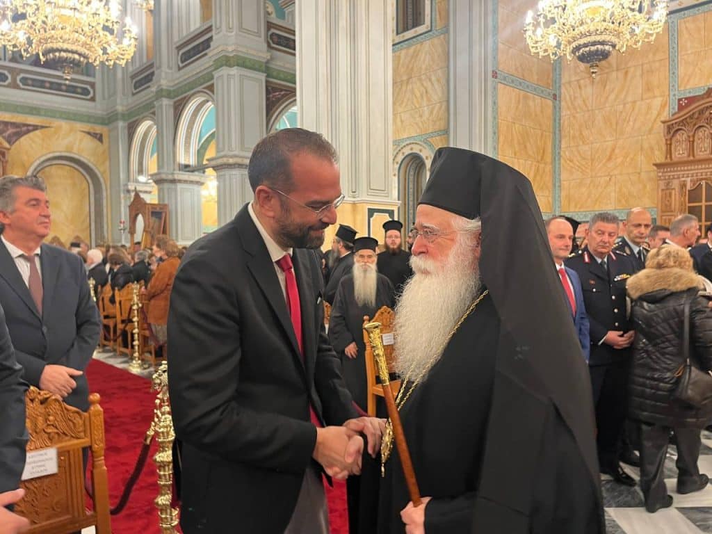 Υψιστη τιμή για τον Νεκτάριο Φαρμάκη! Δείτε με τι τιμήθηκε! Φωτό