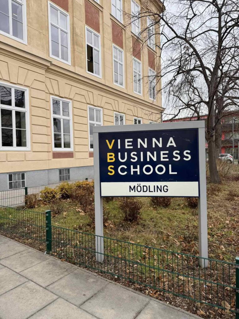 ΑΧΑΪΑ: Δράσεις στο πλαίσιο της αδελφοποίησης με το Vienna Business School Mödling με το Λύκειο Κλειτορίας και Λουσικών - φωτο