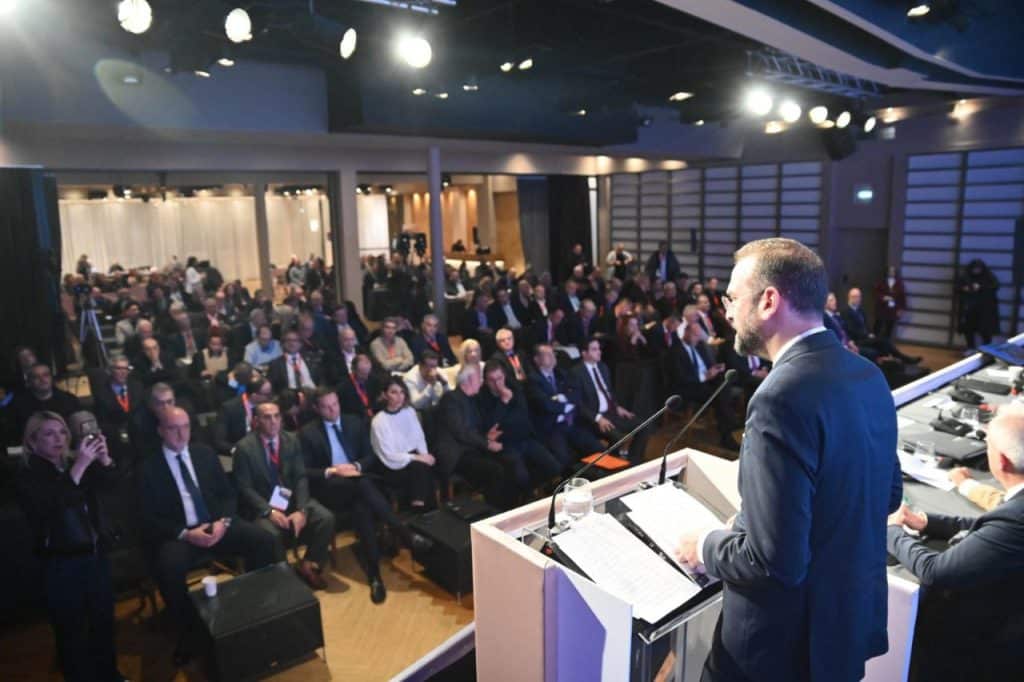 Το Επιμελητήριο Αχαΐας φιλοξενεί τη Γενική Συνέλευση της Κεντρικής Ένωσης Επιμελητηρίων Ελλάδος - Στόχος η περιφερειακή ανάπτυξη - Τι είπε ο Στέφανος Κασσελάκης - βίντεο