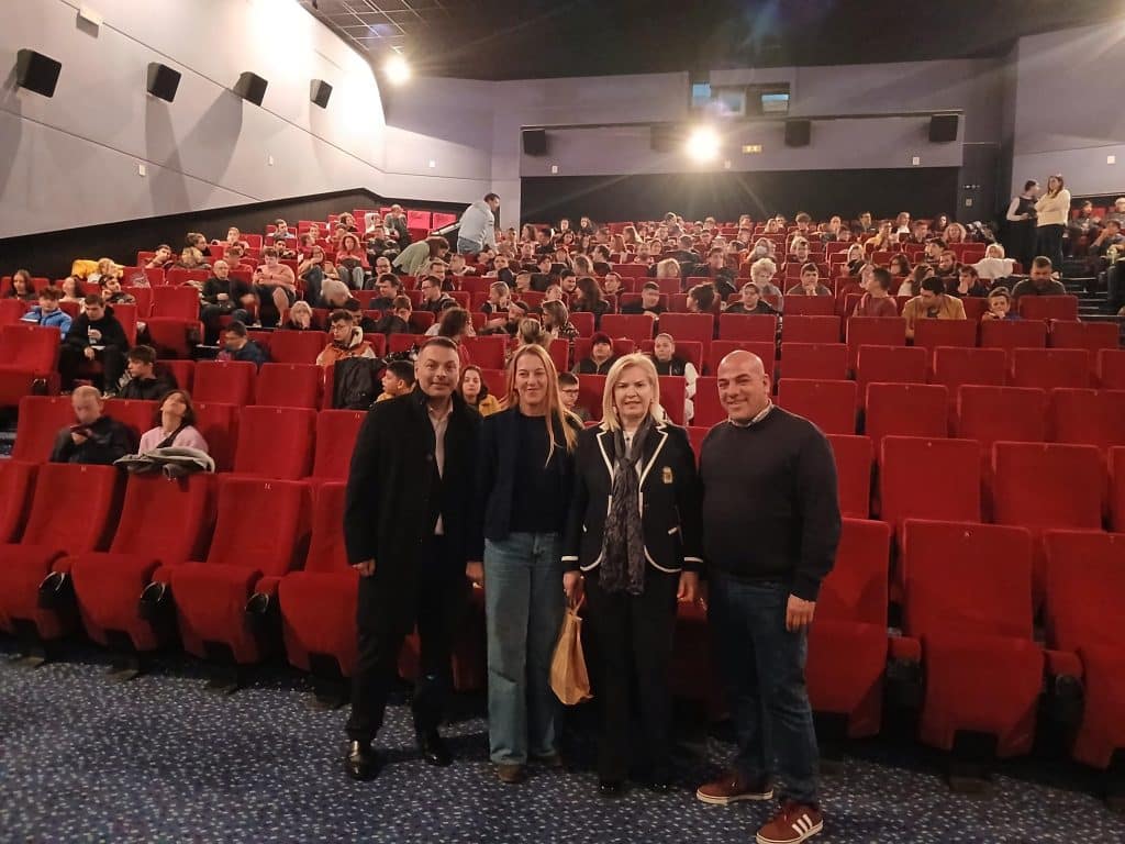 Πάτρα: Χαμόγελα, χαρά και παιδικές φωνές στα Options Cinemas! Πάτρα: Χαμόγελα, χαρά και παιδικές φωνές στα Options Cinemas!