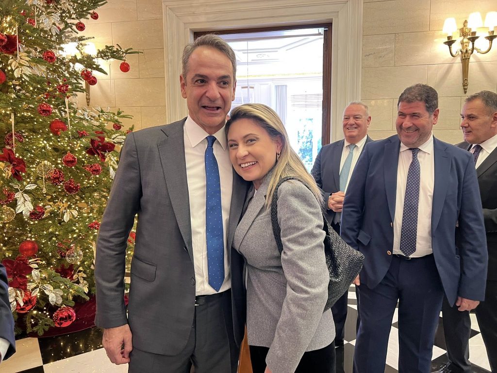 Η αγκαλιά του Μητσοτάκη στην Χριστίνα Αλεξοπούλου