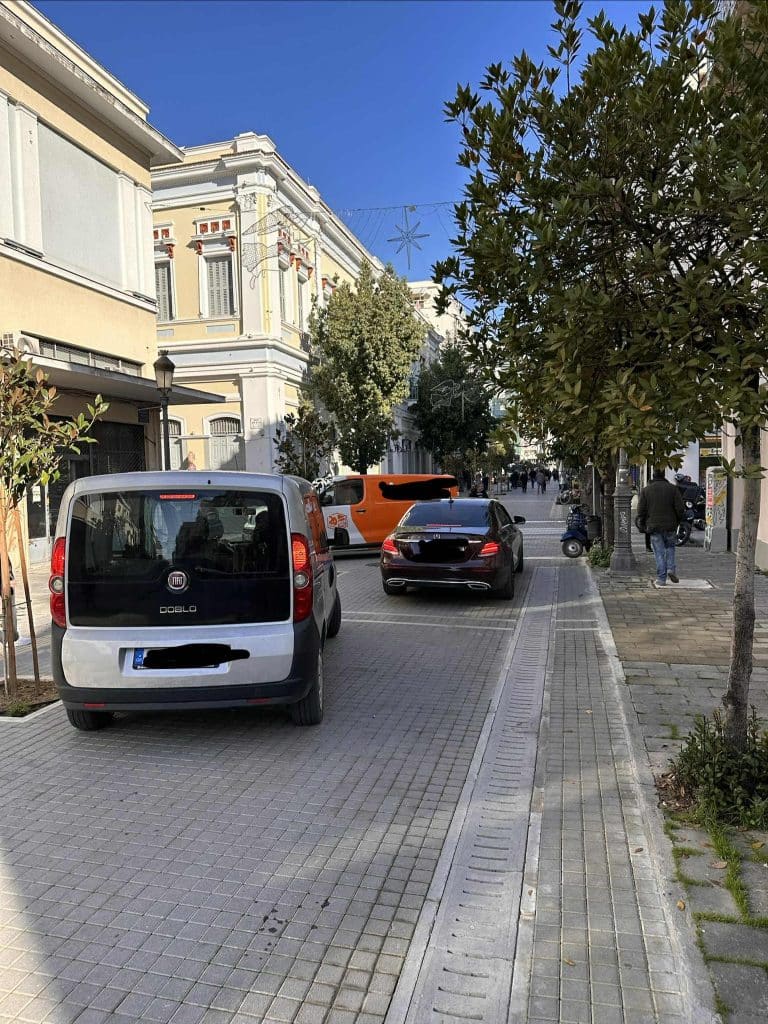 Πάτρα: Ιδού τα χάλια της Μαιζώνος - φωτό