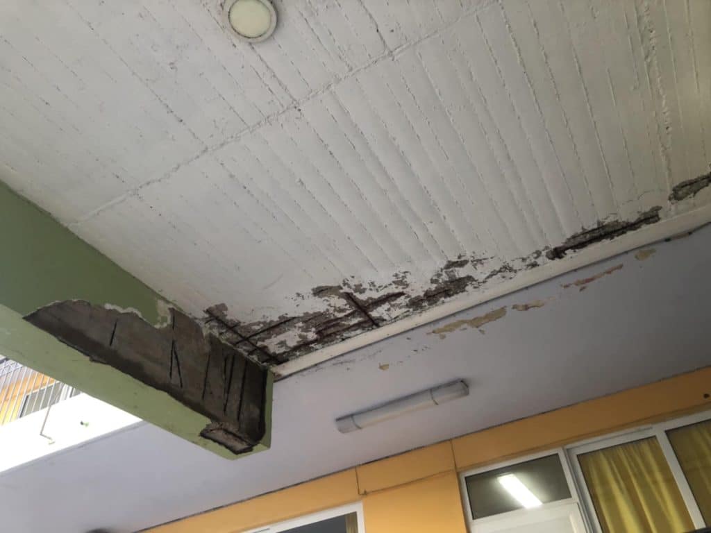 Πάτρα: Αυτά είναι τα δύο δημοτικά σχολεία στα οποία κινδυνεύουν μαθητές - φωτο