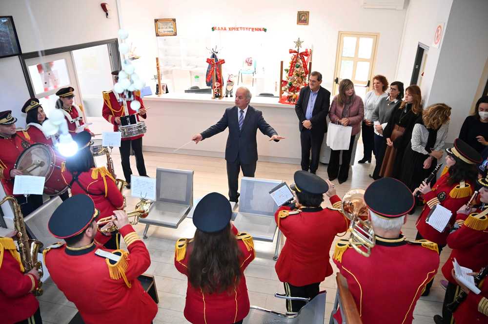 Ο Δήμαρχος Πατρέων Κώστας Πελετίδης στα ιδρύματα της πόλης και στο Καραμανδάνειο (Φώτο)