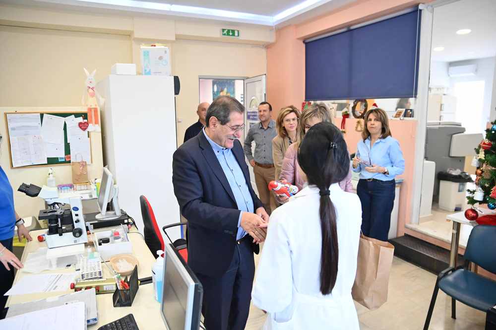 Ο Δήμαρχος Πατρέων Κώστας Πελετίδης στα ιδρύματα της πόλης και στο Καραμανδάνειο (Φώτο)