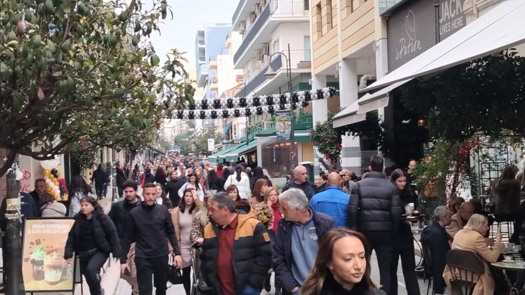 Πάτρα: Το αδιαχώρητο στην αγορά - ΔΕΙΤΕ ΦΩΤΟ Πάτρα: Το αδιαχώρητο στην αγορά - ΔΕΙΤΕ ΦΩΤΟ