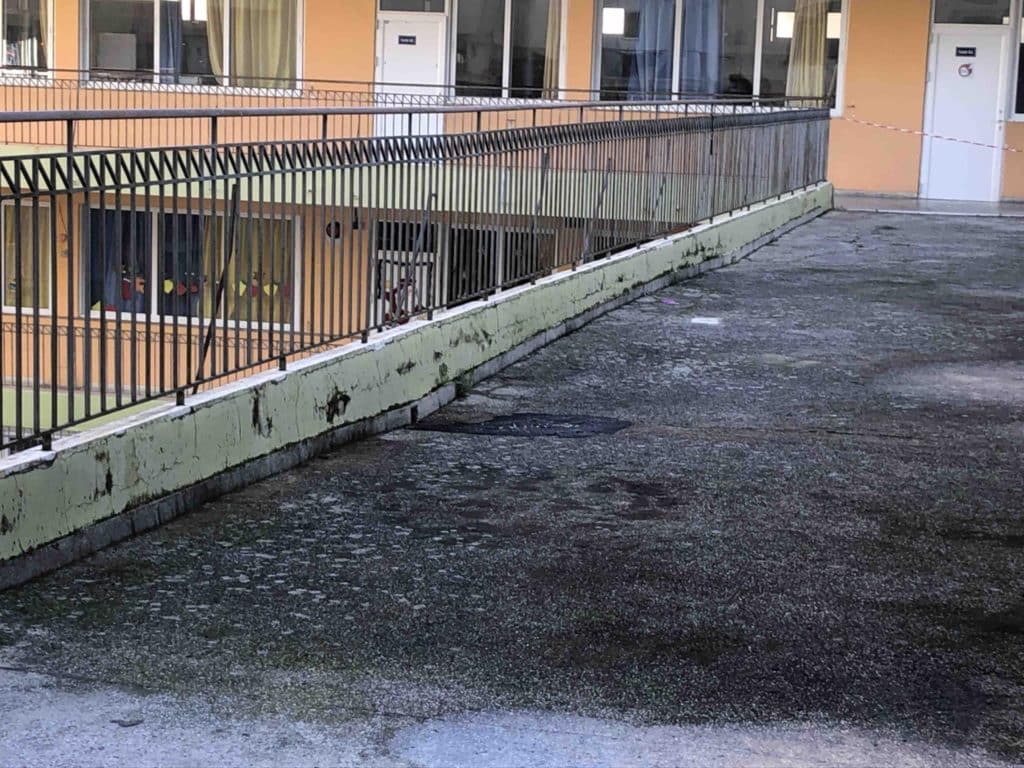 Πάτρα: Αυτά είναι τα δύο δημοτικά σχολεία στα οποία κινδυνεύουν μαθητές - φωτο Πάτρα: Αυτά είναι τα δύο δημοτικά σχολεία στα οποία κινδυνεύουν μαθητές - φωτο