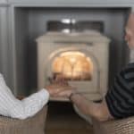 Ενεργειακή φτώχεια: Το σχέδιο δράσης του υπουργείου Περιβάλλοντος για τα ευάλωτα νοικοκυριά – Oι 3 άξονες των μέτρων και ο στόχος για το 2030