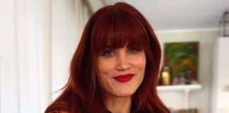 Μαίρη Συνατσάκη: Η εξομολόγηση για την κόρη της – «Αυτή είναι το φως, ο ήλιος – Ορίζει την πορεία και ακολουθούμε» Αρχική