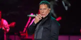 Η αινιγματική ανάρτηση του Γιώργου Μαζωνάκη που δείχνει επιστροφή στη νύχτα: Η πίστη και η πίστα με έσωσαν Αρχική