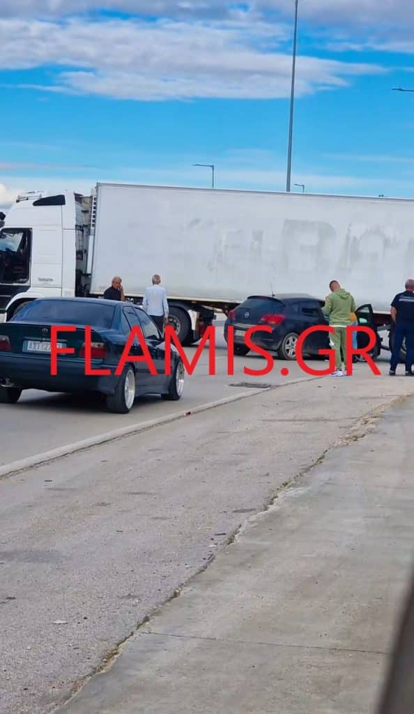 Πάτρα: Τροχαίο σοκ στην Παραλία! ΙΧ σφηνώθηκε σε νταλίκα - Επέβαινε έγκυος - φωτό Πάτρα: Τροχαίο σοκ στην Παραλία! ΙΧ σφηνώθηκε σε νταλίκα - Επέβαινε έγκυος - φωτό