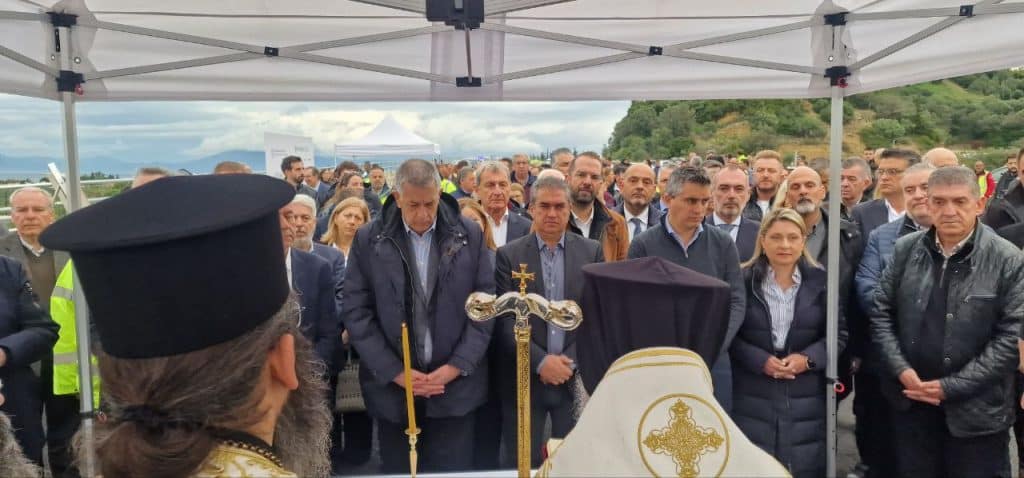 Εγκαινιάστηκε η Νέα Πατρών-Πύργου - Δείτε Φωτό