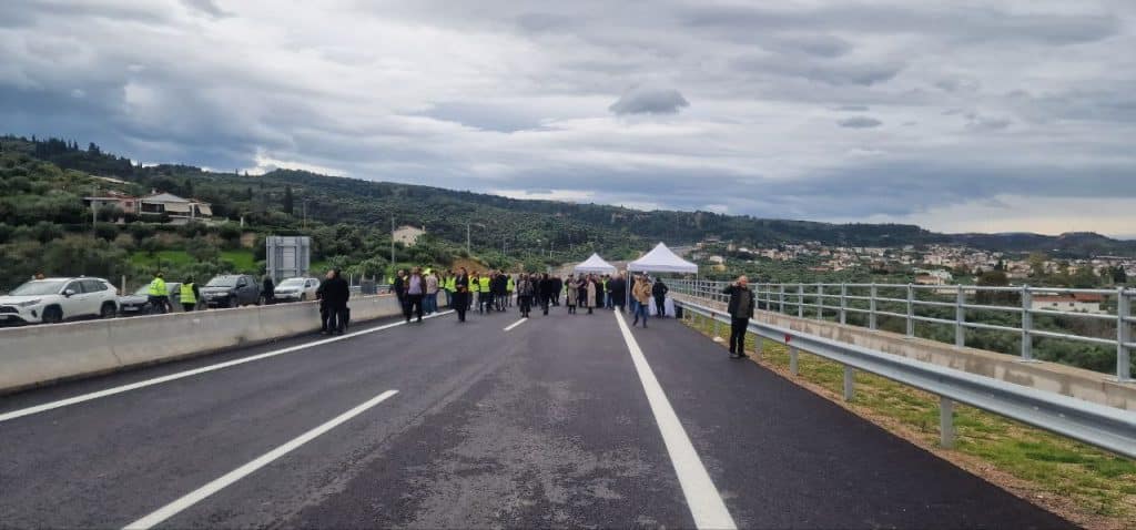 Εγκαινιάστηκε η Νέα Πατρών-Πύργου - Δείτε Φωτό