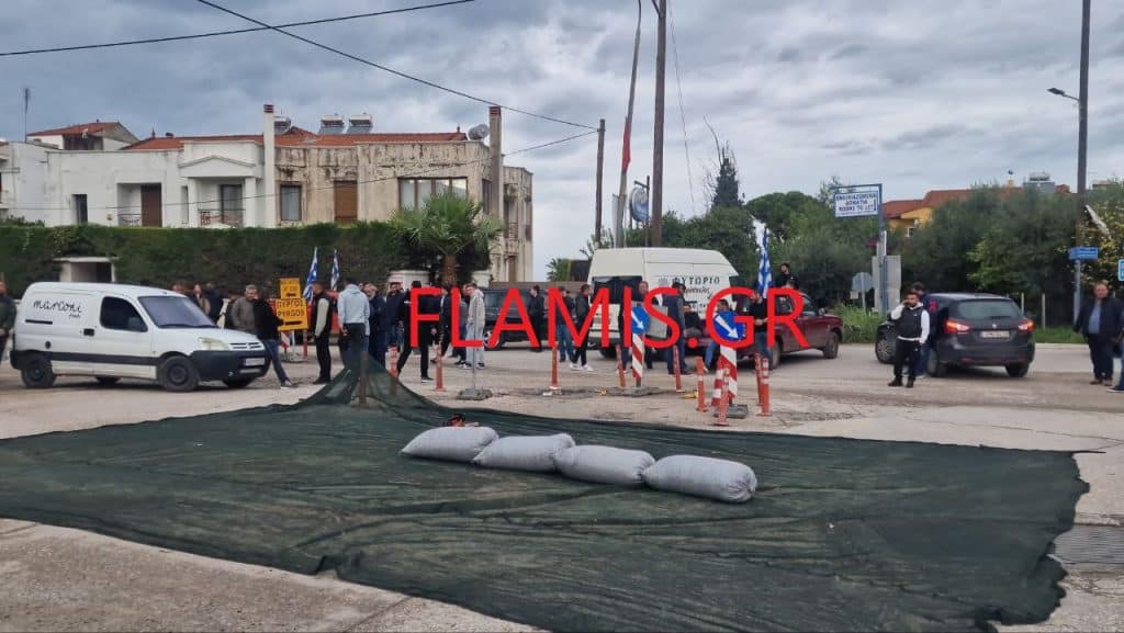 Πάτρα: Εκλεισε η παλιά Εθνική στην ΒΙΠΕ! Εριξαν σακιά οι αγρότες! Απίστευτες ουρές φορτηγών - φωτό και βίντεο