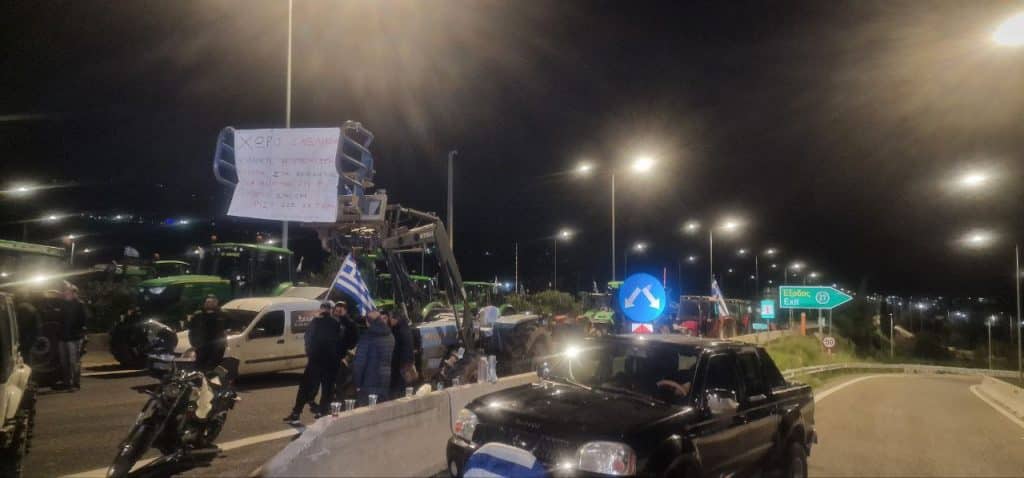 Πάτρα: Διπλός αποκλεισμός στην Ολυμπία οδό! Δείτε φωτό