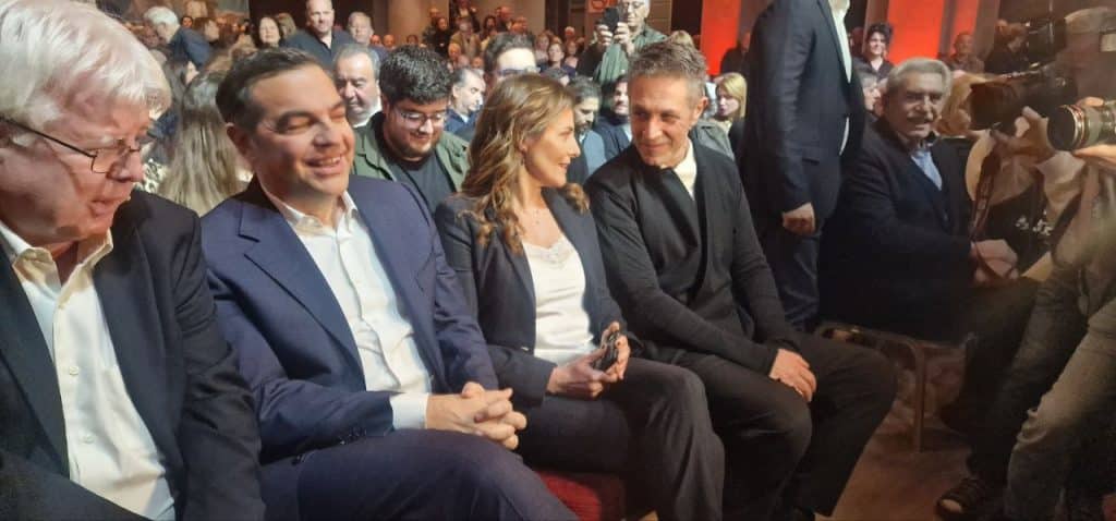 Ποιους είδαμε... στου Τσίπρα στην Πάτρα! Χειροκροτούσαν τον "αρχηγό"! Στα παλιά της λημέρια η Μπέτυ Μπαζιάνα - ΒΙΝΤΕΟ