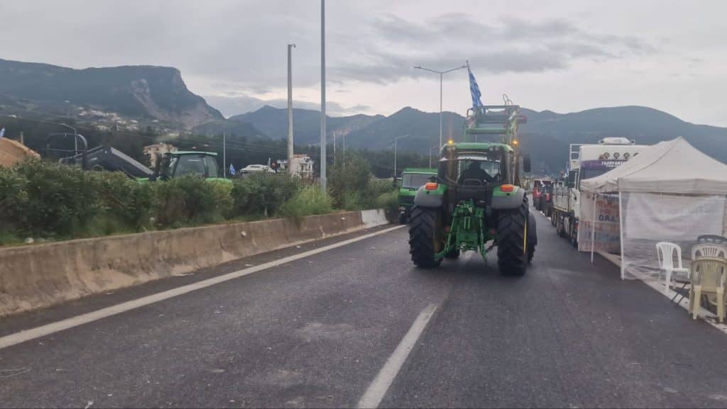 Ανοιξε η Περιμετρική της Πάτρας - Στην άκρη τα τρακτέρ - Πότε θα ξανακλείσει
