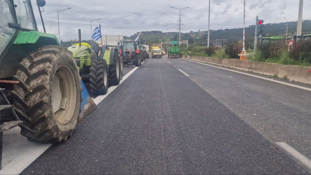 Ανοιξε η Περιμετρική της Πάτρας - Στην άκρη τα τρακτέρ - Πότε θα ξανακλείσει