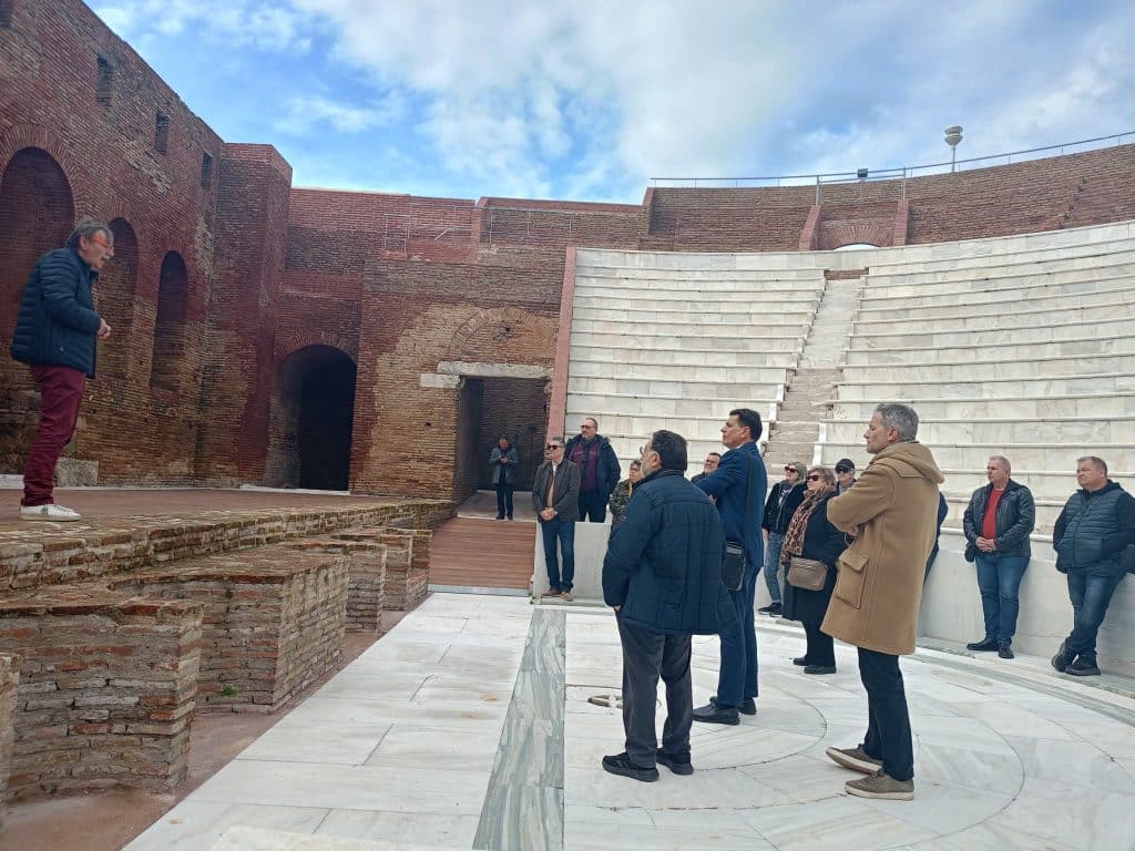 Επισκέψεις του σπιράλ στο νέο ΚΤΕΛ και το Ρωμαϊκό Ωδείο - φωτο