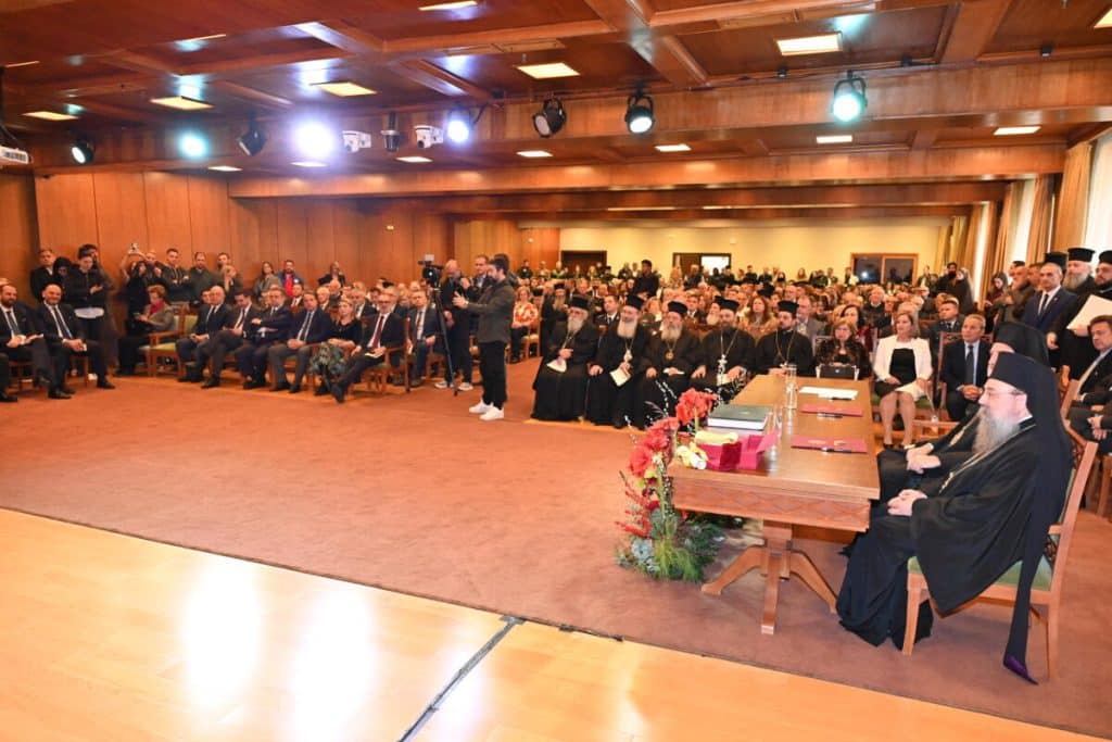 Πάτρα: Η αναγόρευση Ελπιδοφόρου με τη ματιά του Πανεπιστημίου (Φωτο)