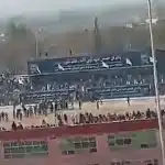 ΒΙΝΤΕΟ: Το βάρβαρο «δίκαιο» των Ταλιμπάν: 13χρονος Αφγανός εκτέλεσε τον φονιά της οικογένειάς του μπροστά σε 80.000 ανθρώπους