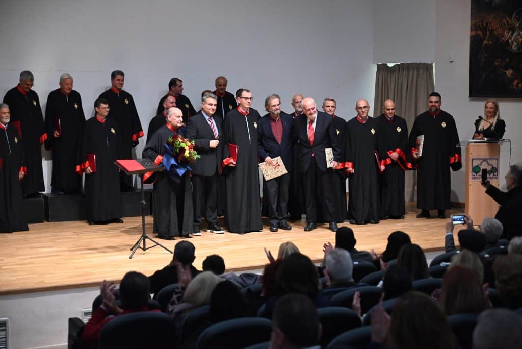 Ο "Φωκαεύς" στην Αθήνα! Εκπληκτική συναυλία της Πατρινής χορωδίας - φωτο