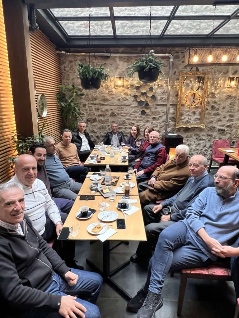 Τι συζητούσε η παρέα των Πατρινών δικηγόρων;