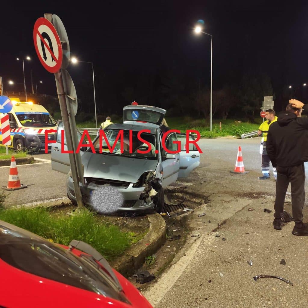 Πάτρα: "Τρίτωσε" το κακό το βράδυ των Χριστουγέννων! Τροχαίο στην Οβρυά - Στο Νοσοκομείο παιδάκι - ΦΩΤΟ