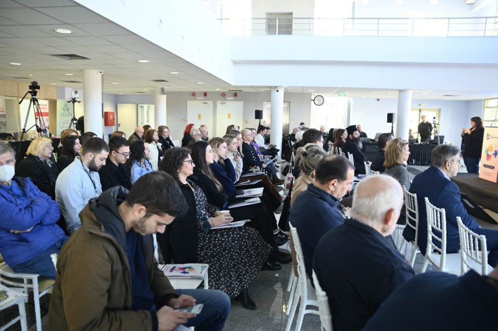 Πάτρα: Με μεγάλη επιτυχία πραγματοποιήθηκε το Forum Εθελοντισμού – «Δίχτυ ασφαλείας» για τους ευάλωτους (Φωτό)