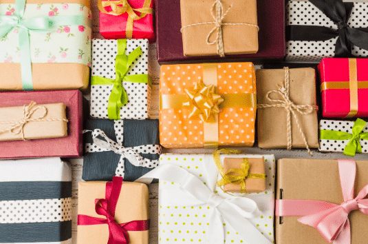 Χριστουγεννιάτικα Είδη & Ποιοτικές Συσκευασίες Χριστουγεννιάτικα Είδη & Ποιοτικές Συσκευασίες