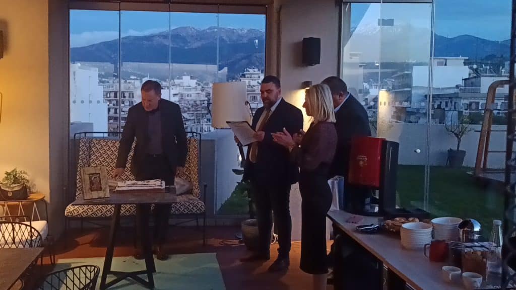 Πάτρα: Η Ομοσπονδία Ενώσεων Συλλόγων Γονέων και Κηδεμόνων Περιφέρειας Δυτικής Ελλάδας έκοψε την πρωτοχρονιάτικη πίτα της - φωτό