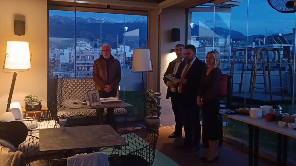 Πάτρα: Η Ομοσπονδία Ενώσεων Συλλόγων Γονέων και Κηδεμόνων Περιφέρειας Δυτικής Ελλάδας έκοψε την πρωτοχρονιάτικη πίτα της - φωτό