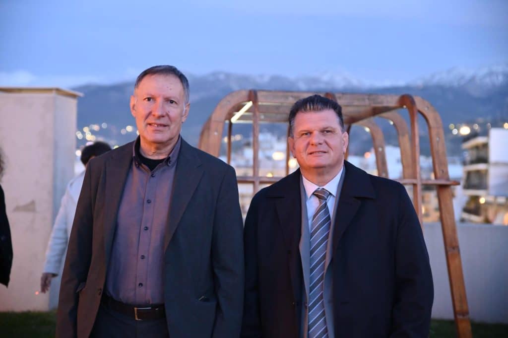 Πάτρα: Η Ομοσπονδία Ενώσεων Συλλόγων Γονέων και Κηδεμόνων Περιφέρειας Δυτικής Ελλάδας έκοψε την πρωτοχρονιάτικη πίτα της - φωτό