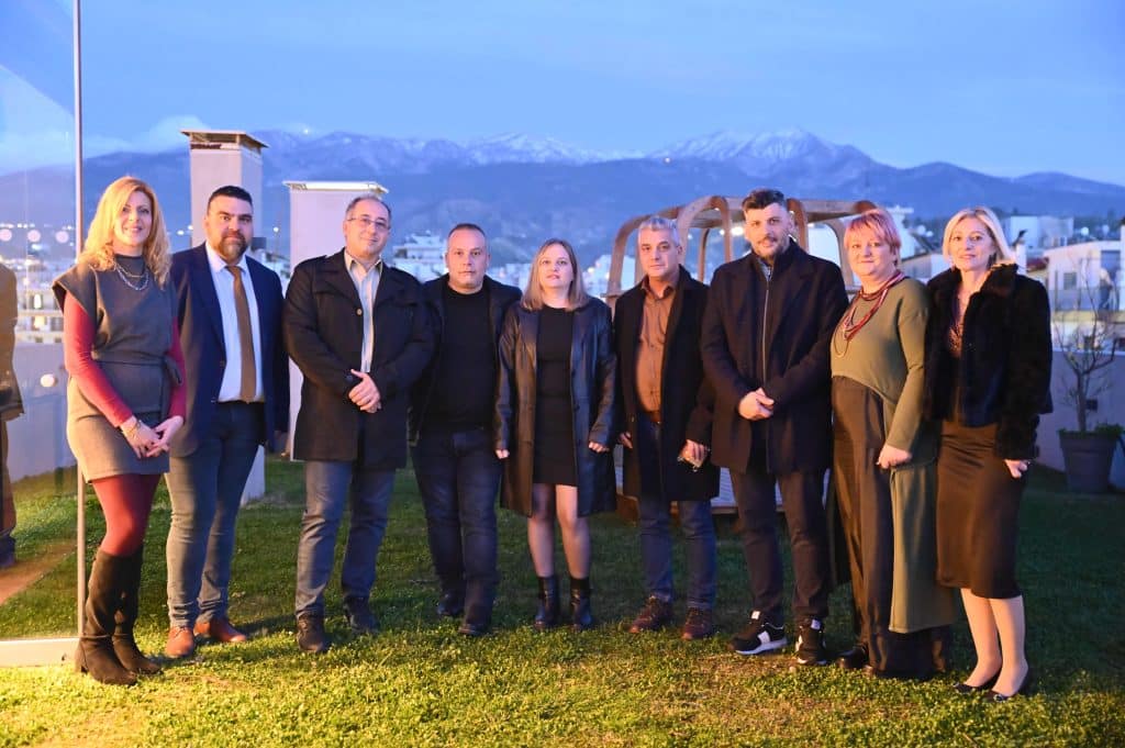 Πάτρα: Η Ομοσπονδία Ενώσεων Συλλόγων Γονέων και Κηδεμόνων Περιφέρειας Δυτικής Ελλάδας έκοψε την πρωτοχρονιάτικη πίτα της - φωτό