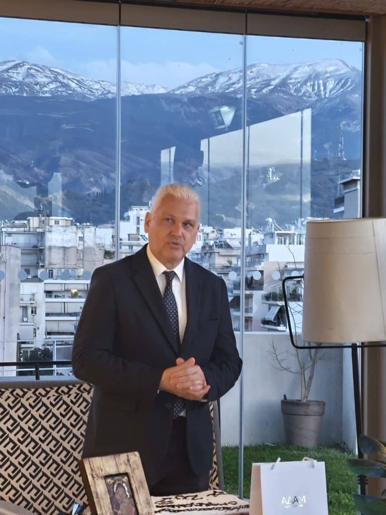 Πάτρα: Η Ομοσπονδία Ενώσεων Συλλόγων Γονέων και Κηδεμόνων Περιφέρειας Δυτικής Ελλάδας έκοψε την πρωτοχρονιάτικη πίτα της - φωτό