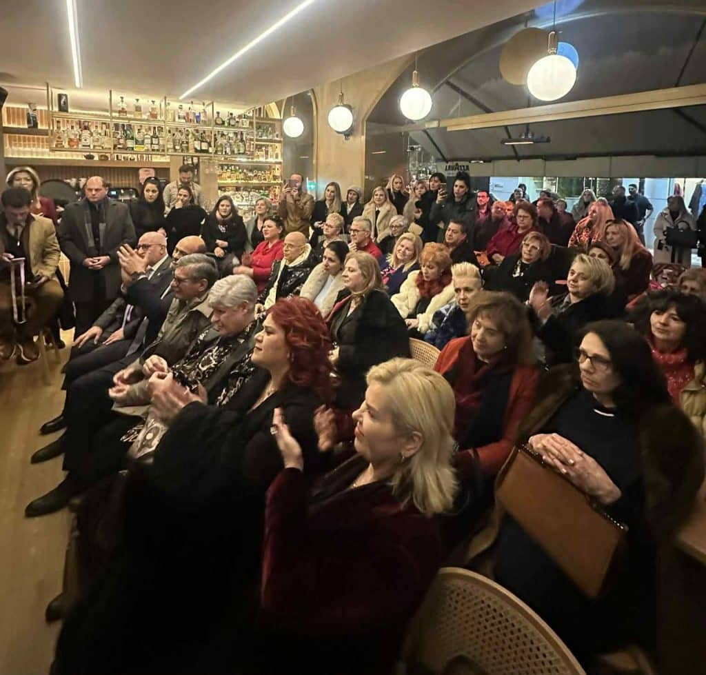 Πάτρα: Κατάμεστο το Elephant για την πίτα του Συλλόγου "με όλους εσάς μπορούμε"! Δείτε φωτό