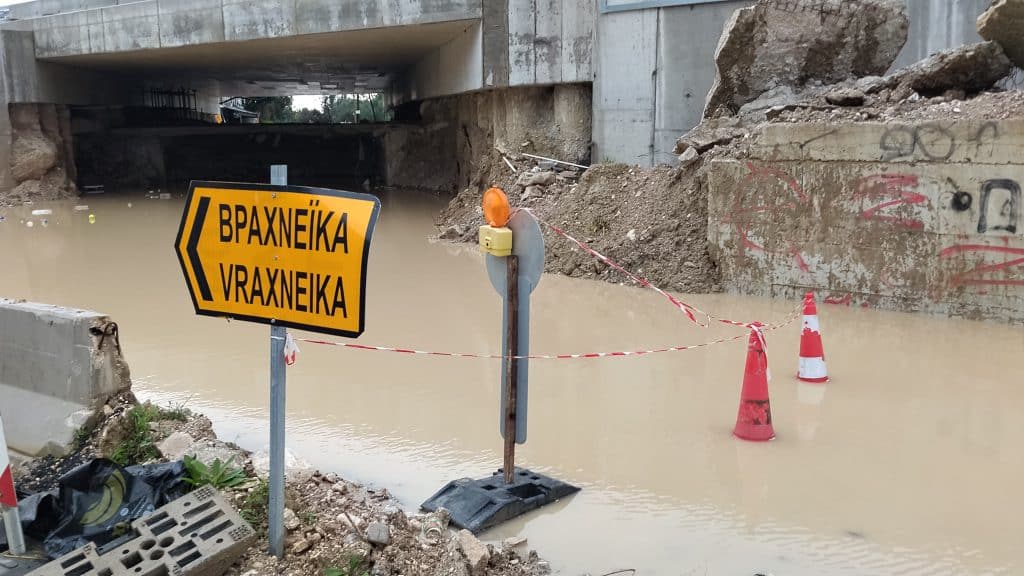 Πάτρα: Καρέ - καρέ όλα τα πλημμυρικά φαινόμενα του διημέρου - Κινδύνευσαν άνθρωποι -φωτό