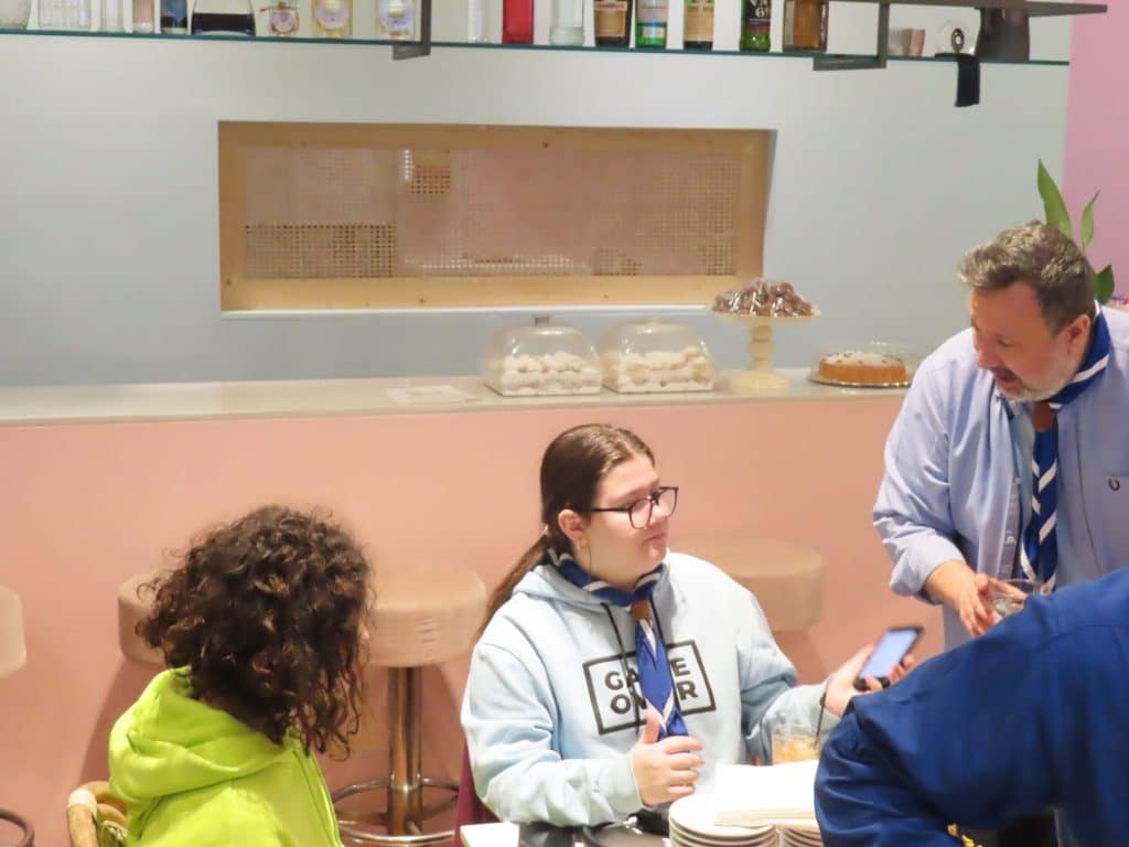 Πάτρα: Οι παλαιοί πρόσκοποι έκοψαν την πίτα τους - φωτό