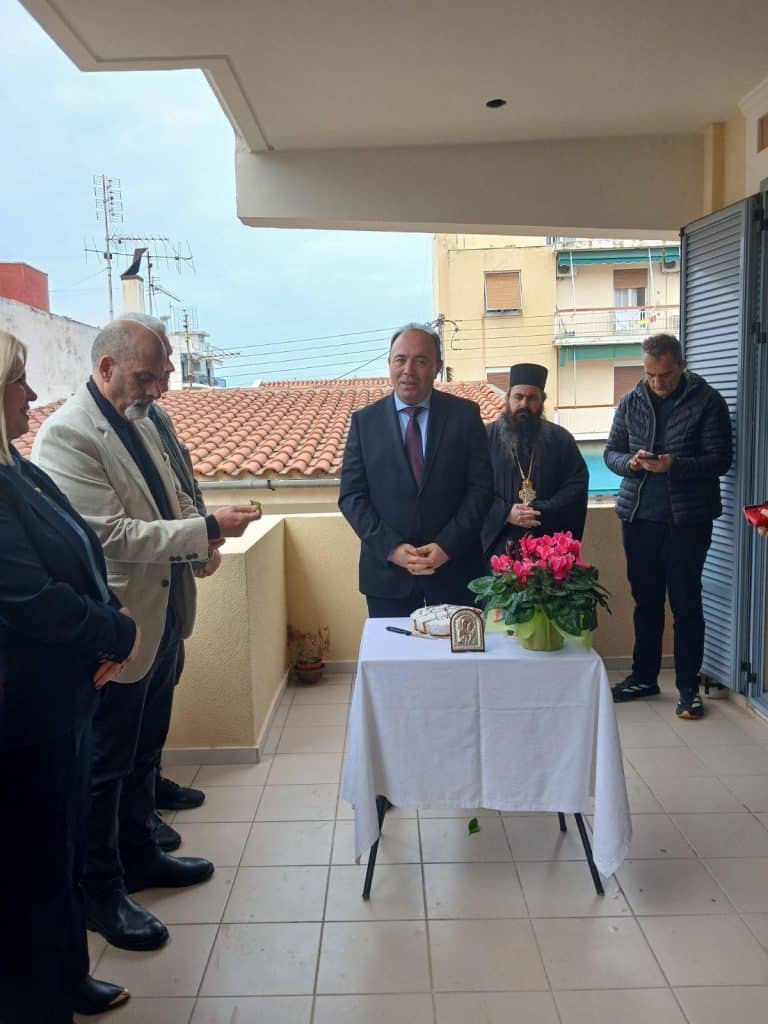 Πάτρα: η κοπή της πρωτοχρονιάτικης βασιλόπιτας στη Γενική Διεύθυνση Δημόσιας Υγείας και Κοινωνικής Μέριμνας