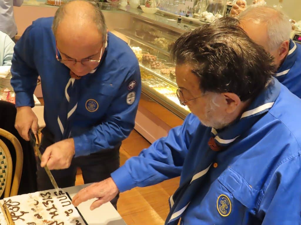 Πάτρα: Οι παλαιοί πρόσκοποι έκοψαν την πίτα τους - φωτό