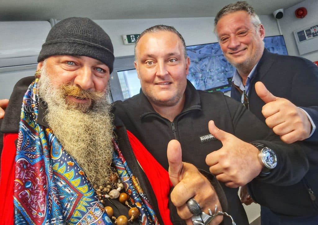 Ο πειρατής από τη Θεσσαλονίκη...ήρθε στην Πάτρα! Βίντεο και φωτό από τις "πειρατείες" του