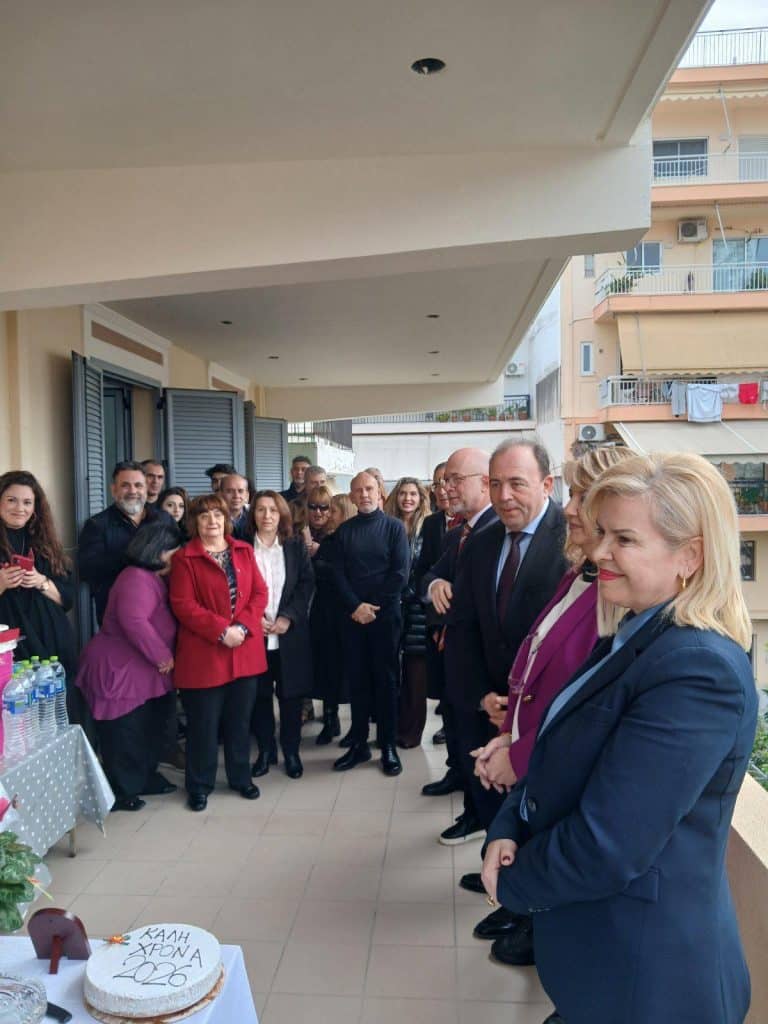 Πάτρα: η κοπή της πρωτοχρονιάτικης βασιλόπιτας στη Γενική Διεύθυνση Δημόσιας Υγείας και Κοινωνικής Μέριμνας